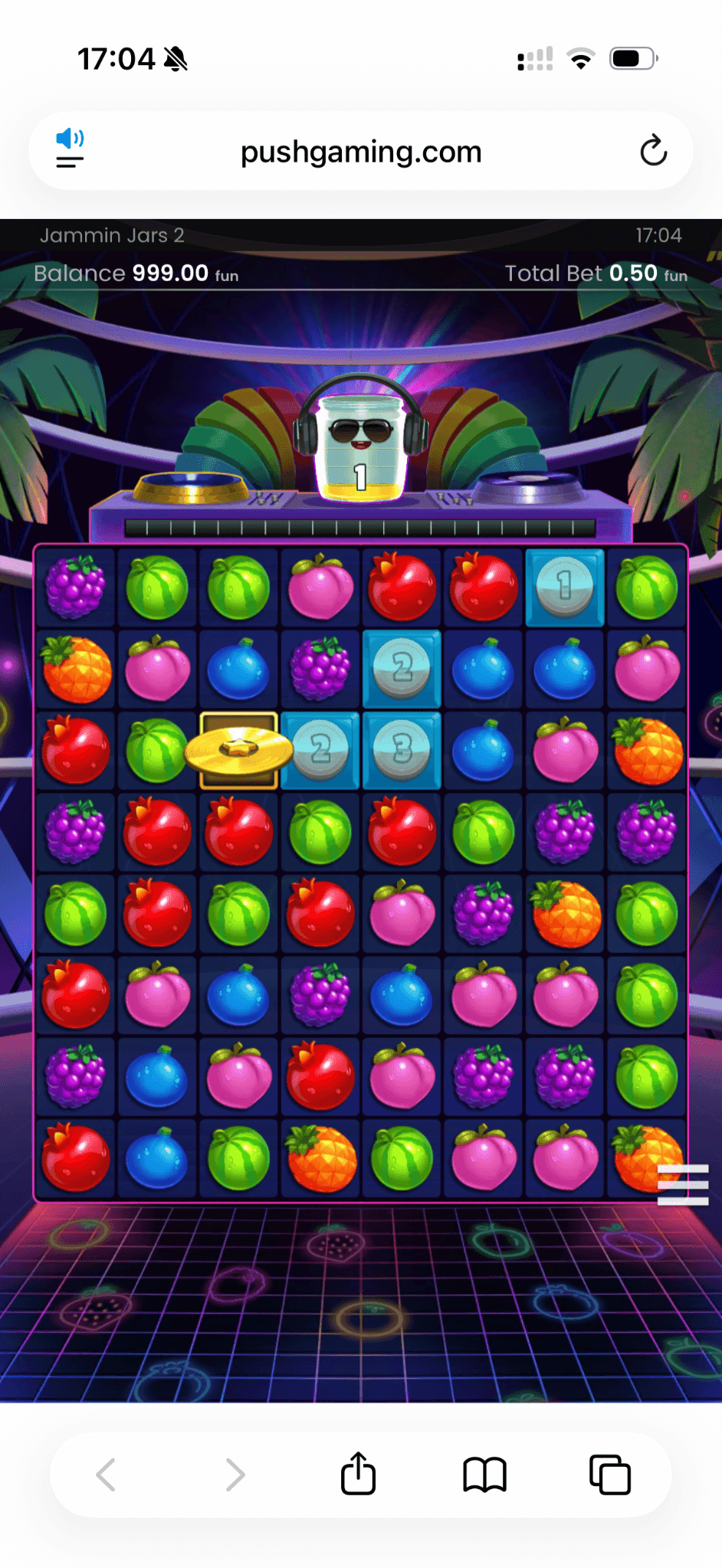 Collectable Gold Vinyl and Giga Jar.png