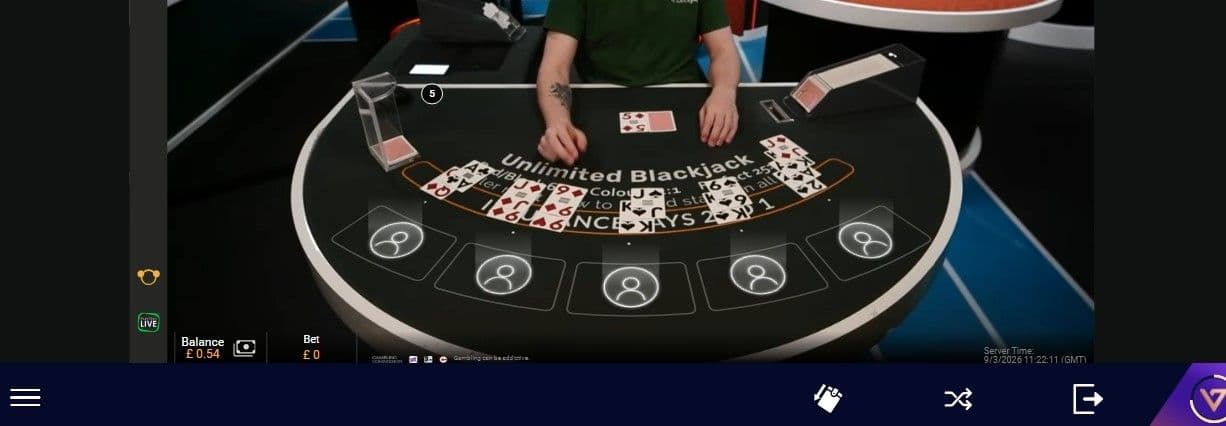 Manage up to five hands simultaneously 