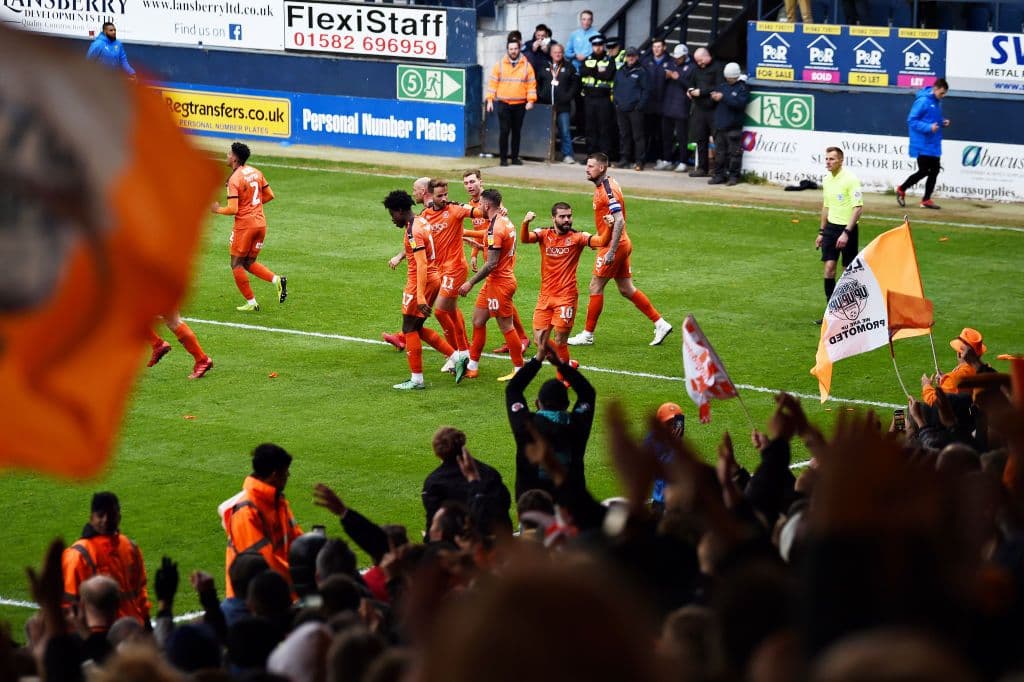 Luton Town v Oxford United - Sky Bet League One