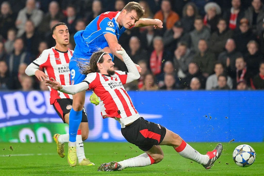 TOPSHOT-FBL-EUR-C1-PSV-ATLETICO