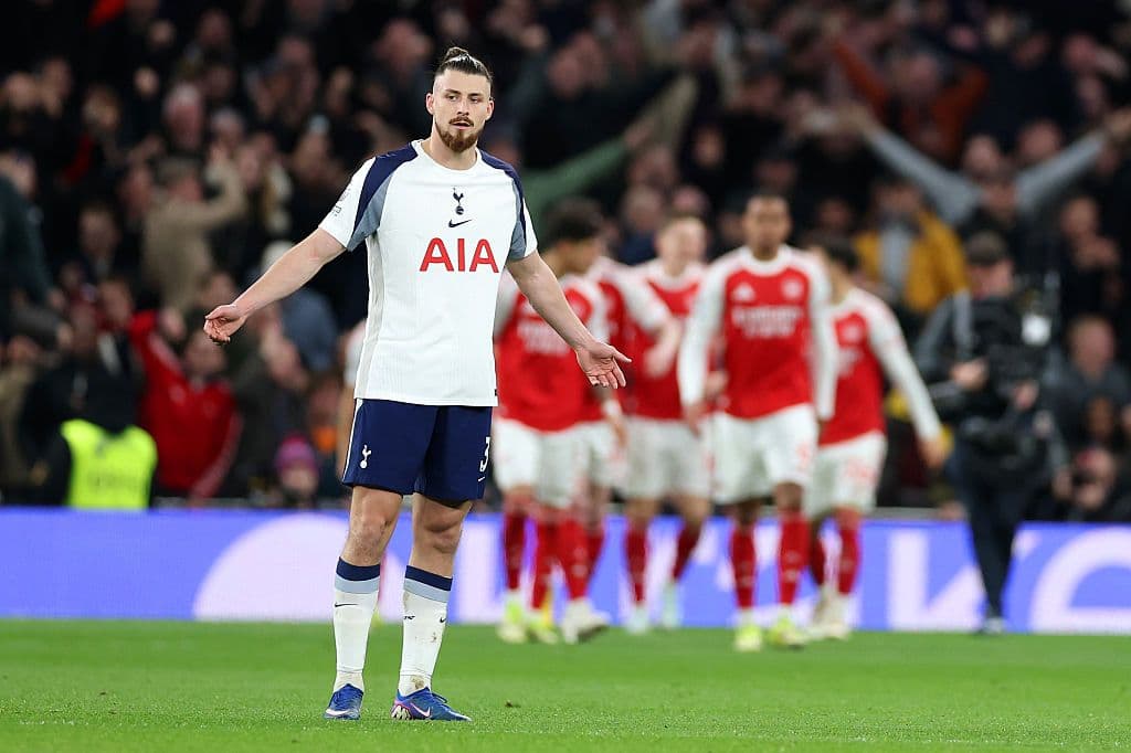 Tottenham Hotspur v Arsenal - Premier League