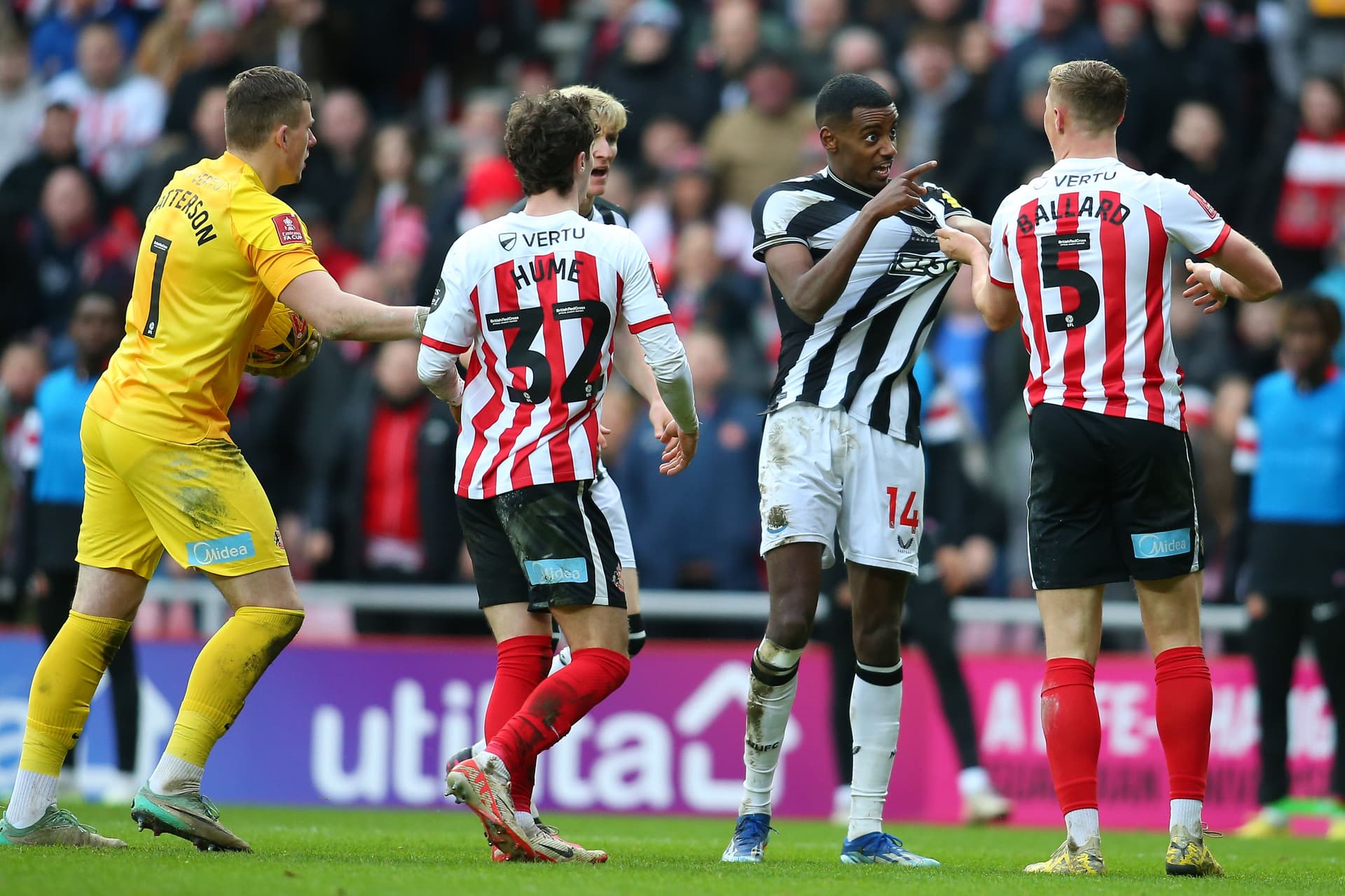 Alexander Isak is pointing at Daniel Ballard following an altercation during the FA Cup Third Round match