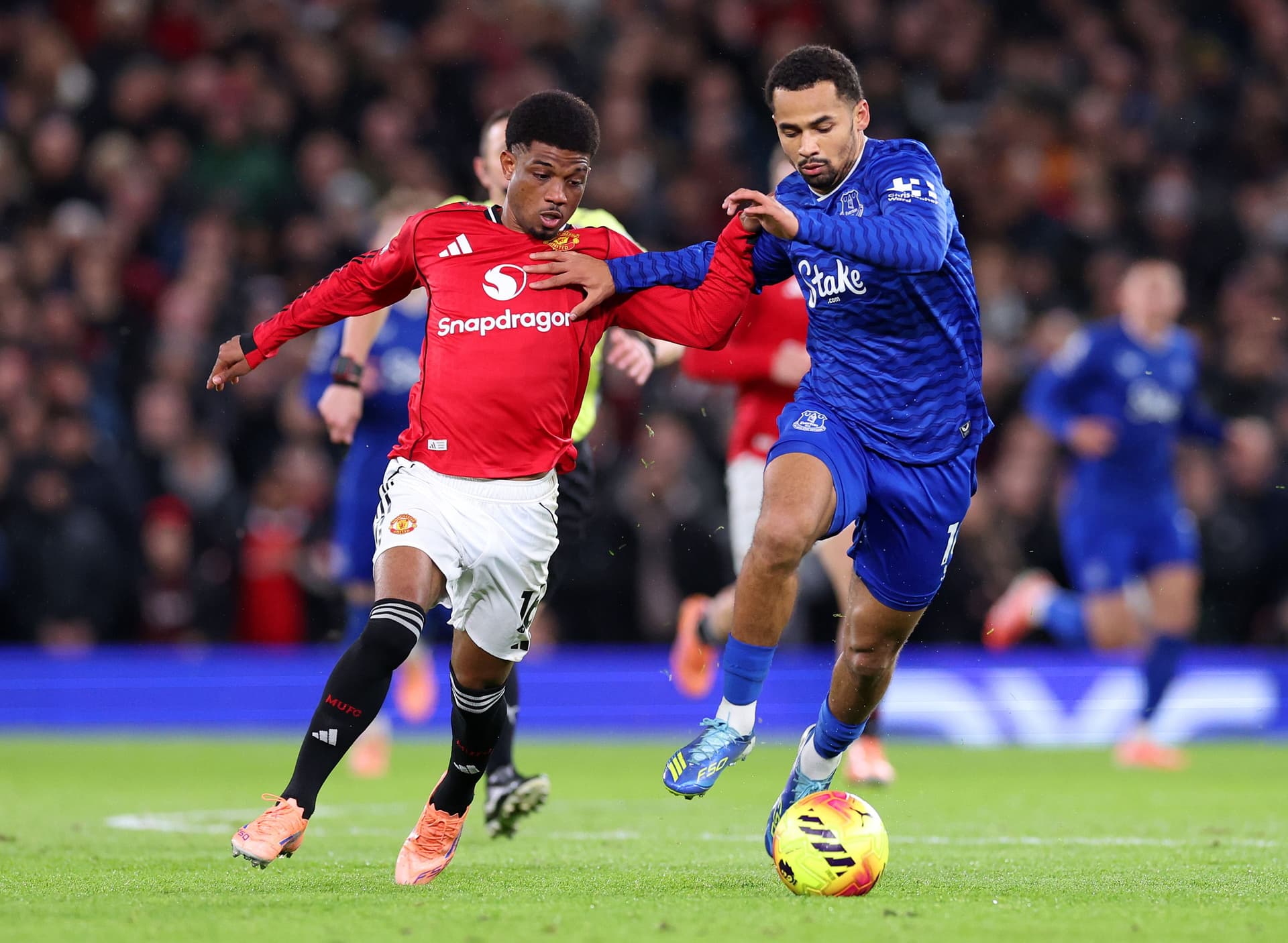 Amad Diallo of Manchester United battles for possession