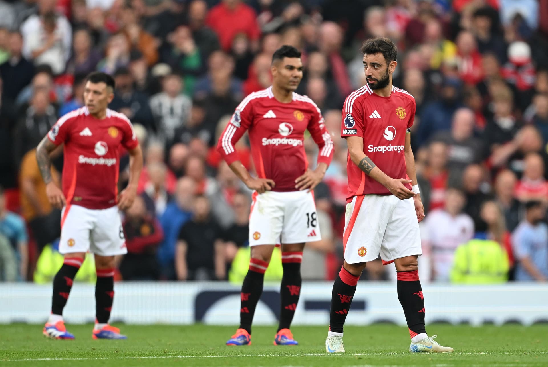 Bruno Fernandes and Casemiro of Manchester United show dejection