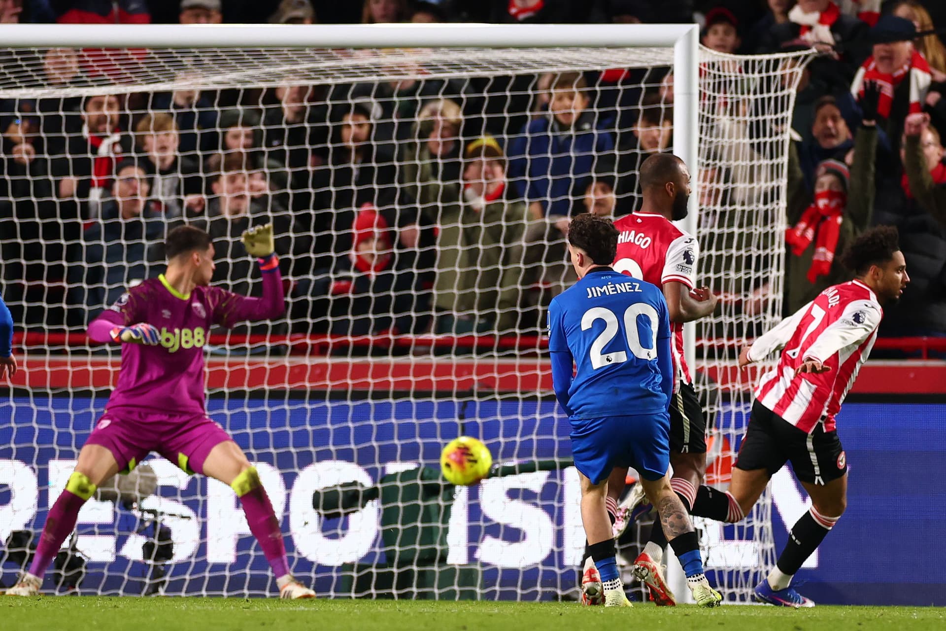 Kevin Schade of of Brentford scores his side's third goal