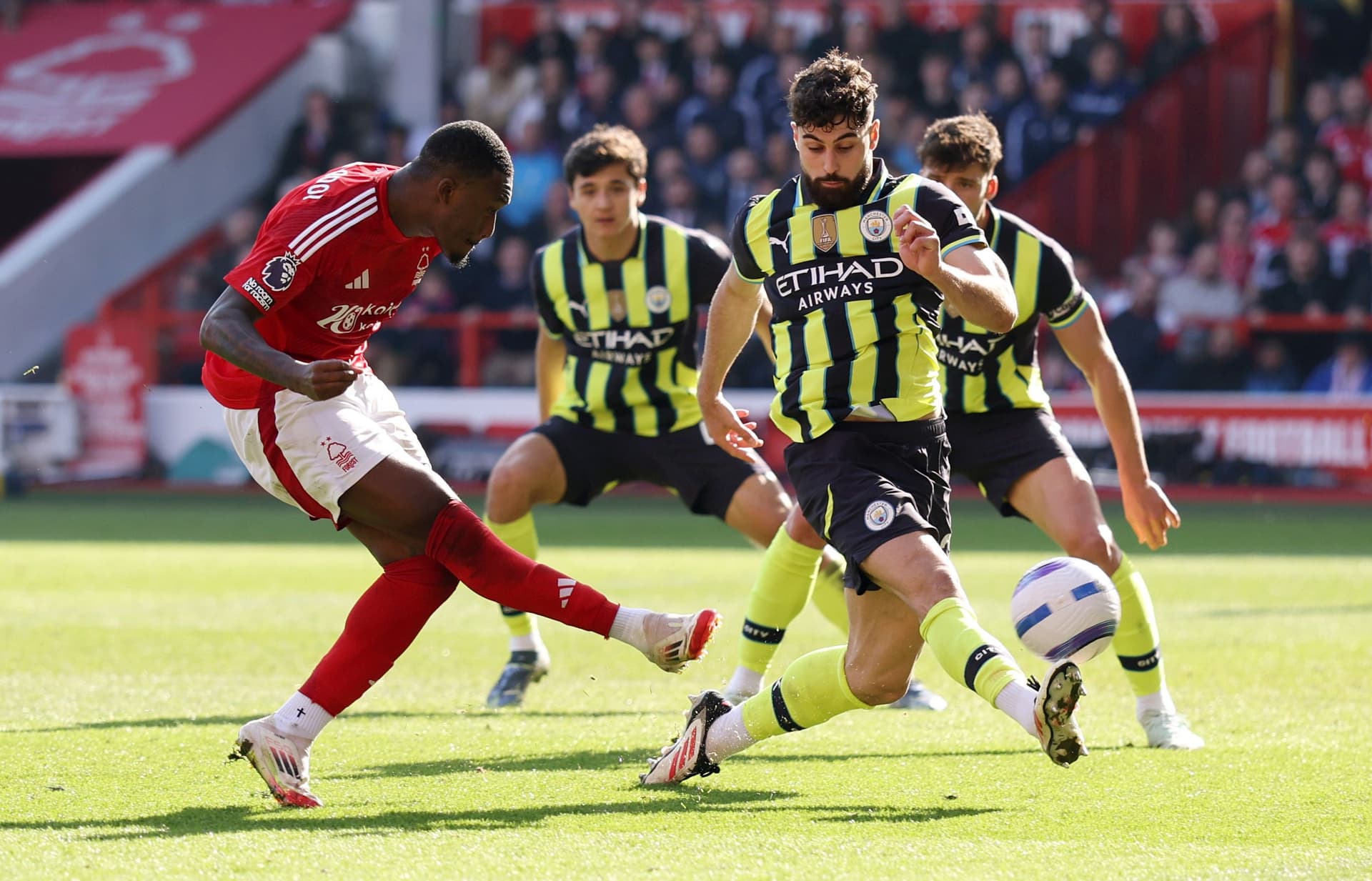 Nottingham Forest FC v Manchester City FC - Premier League