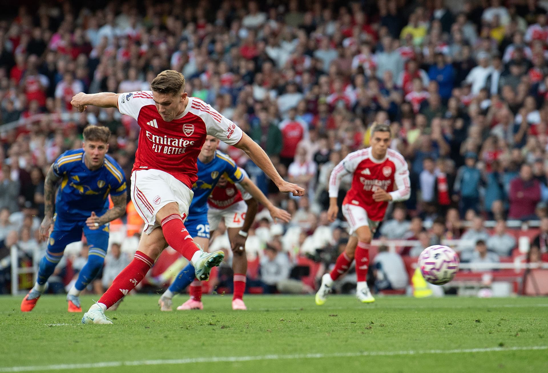 Viktor Gyokeres of Arsenal converts a penalty to score his second goal
