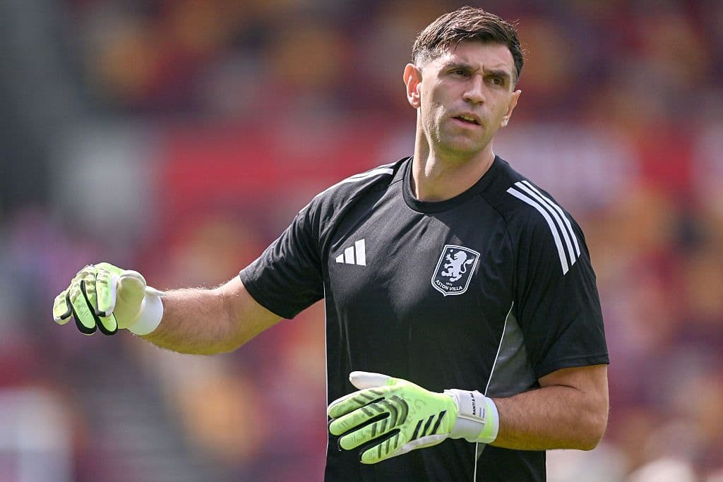 Brentford v Aston Villa - Premier League