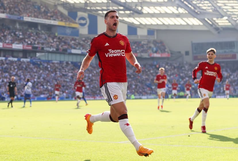 Brighton & Hove Albion v Manchester United - Premier League